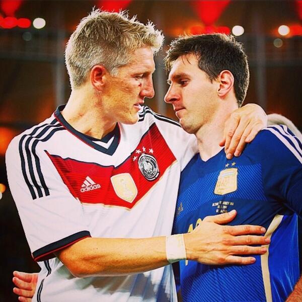 MotivacionesF's tweet image. "Personas que entienden el fútbol, saben que Messi es el mejor, no hay ni habrá alguien como el" - Schweinsteiger