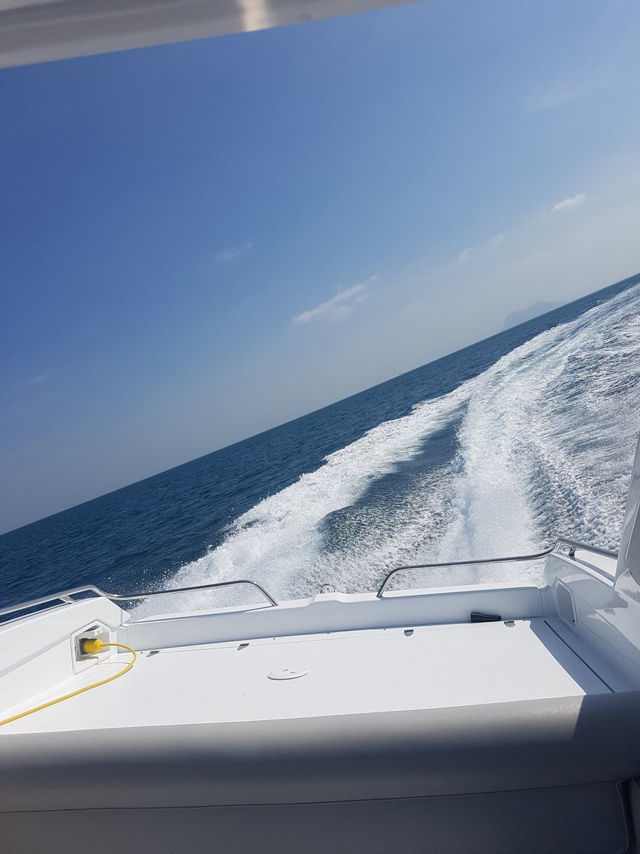 SunseekerSoto's tweet photo. Amazing refit we have just done to this Tomahawk 37. Ready for her new owner. https://t.co/nvK0yi0fqO