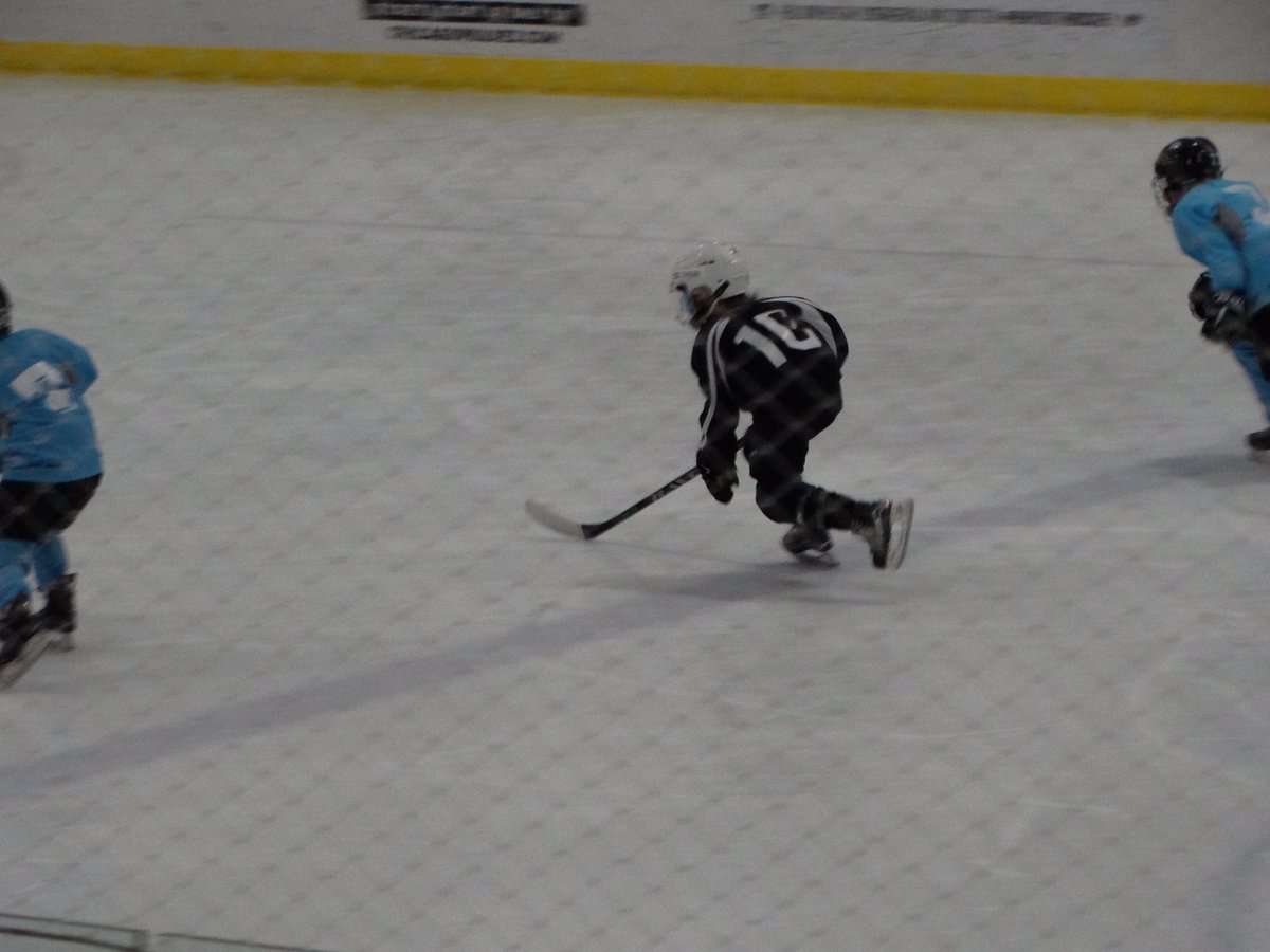 hd_enginehockey's tweet photo. 🚨09' Commitment Alert 🚨 Sarvir Jaworski from Sioux Center IA is working hard to be ready for the #Bauershootout#onlythebest @theBrickseries https://t.co/OBqXtuSHe4