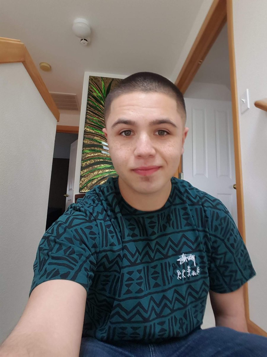 DreWoods24's tweet image. Happy birthday Devin you are missed and  Loved #ForeverYoung #RIPDev 💀🎈🎉🎊😭