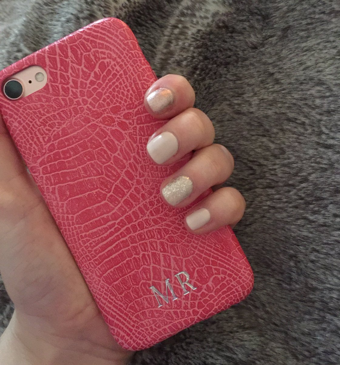 primeautoz's tweet photo. Loving my new personalised phone case from @houseoflbd ๐๐ธ๐ผ #phone #anotherphone #2phones #socialmedia #marketing #events #iphone7 https://t.co/TCKqJRMSau