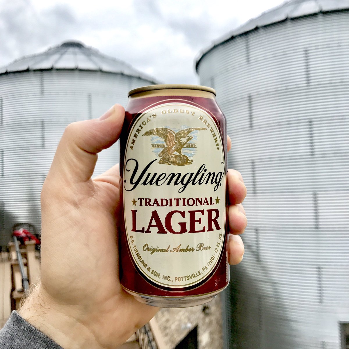 DudeDrinks's tweet photo. This is a pretty good beer to drink sometimes. @Yuengling_Beer #yuengling #amber #lager #americasoldestbrewery #beer #silos #bevnerd https://t.co/yOpgwsUmLN