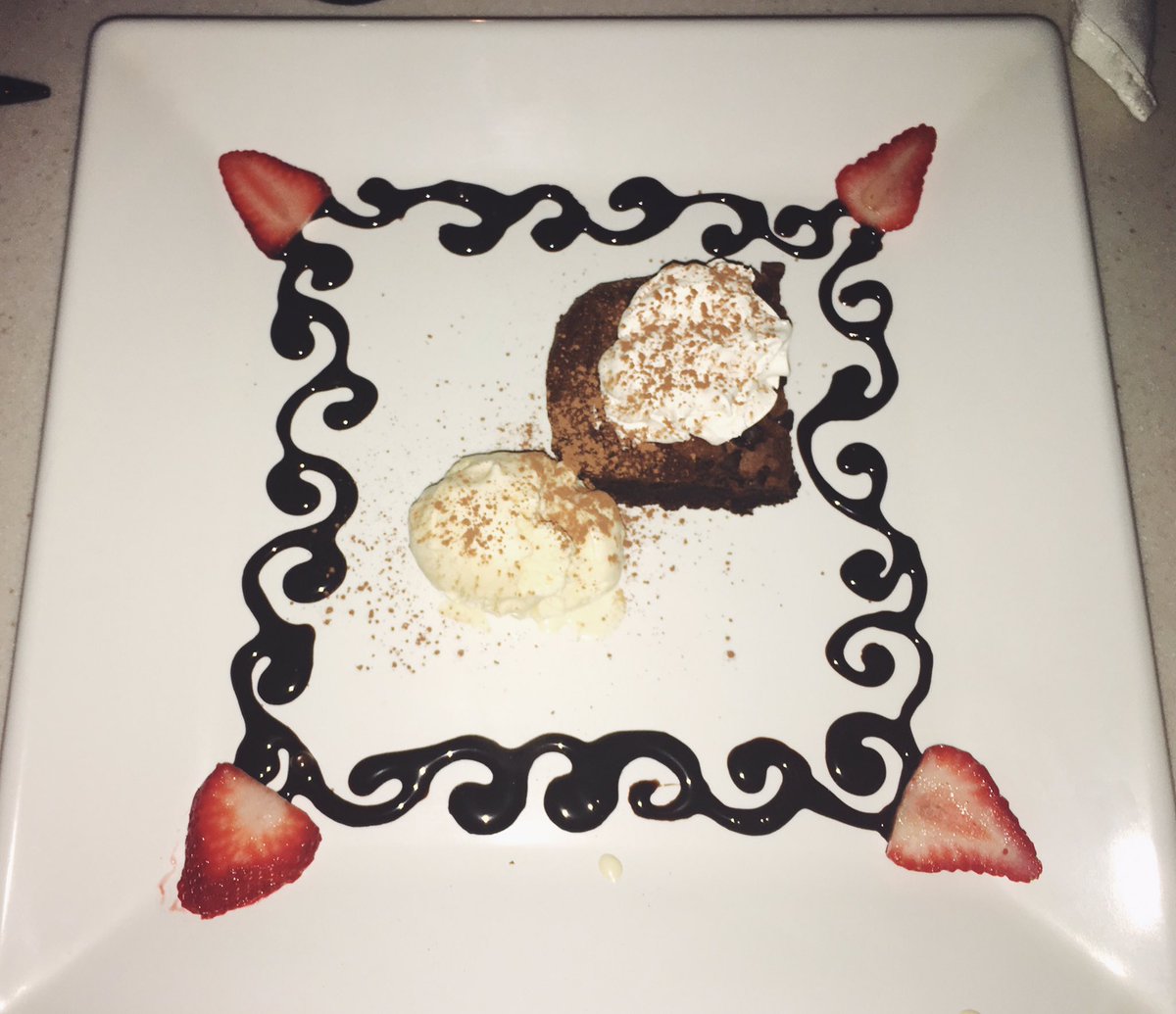 eats_305's tweet photo. We're crazy about this #dessert😍🍫🍨 get your own at Crazy About You in Brickell! #eats305 https://t.co/1tM2ZVrRSa