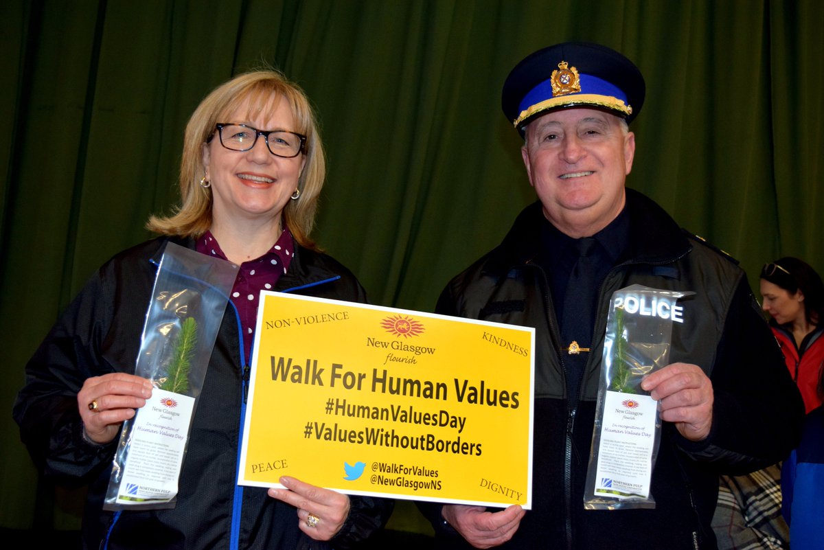 NewGlasgowNS's tweet photo. Thx to the many folks who took time to be part of our @walkforvalues #HumanValuesDay #ValuesWithoutBorders event #community @ngflourish https://t.co/Bz0vTgIfcF