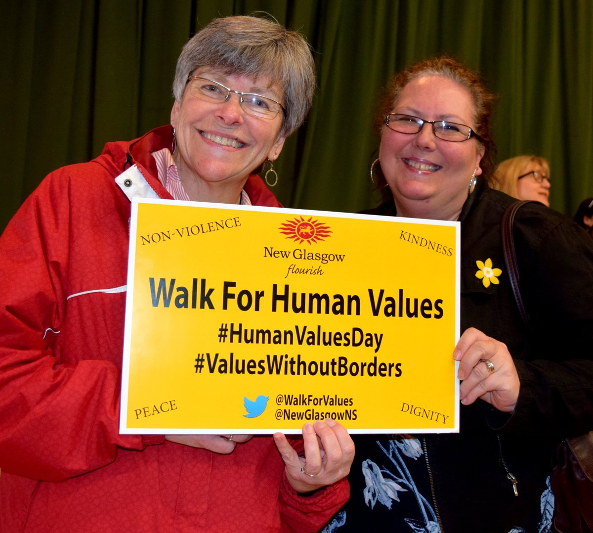 NewGlasgowNS's tweet photo. Thx to the many folks who took time to be part of our @walkforvalues #HumanValuesDay #ValuesWithoutBorders event #community @ngflourish https://t.co/Bz0vTgIfcF