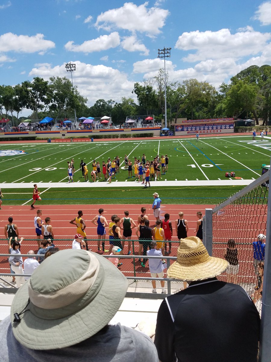 BHSTRACK27's tweet photo. Track has started Bay starts competing at 3pm https://t.co/zsDLt2PpYB