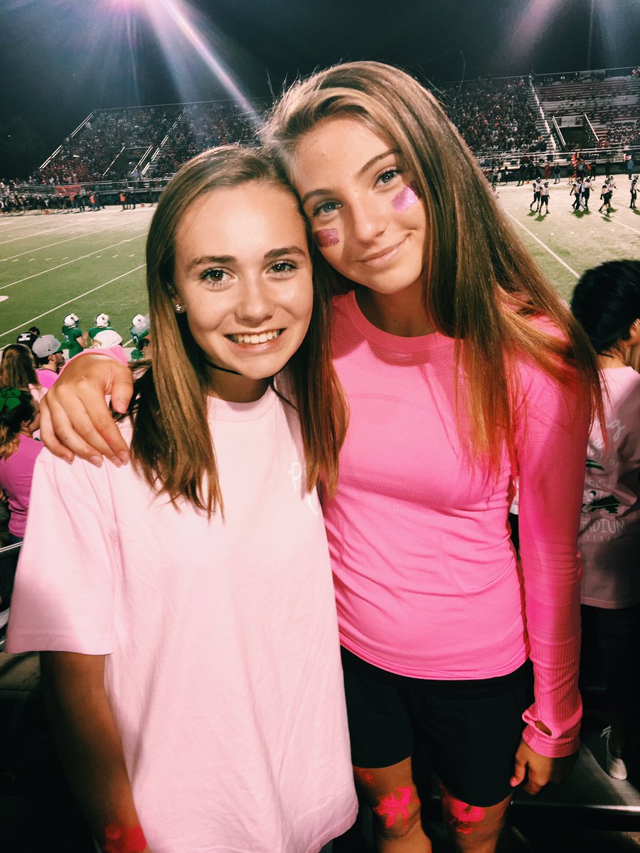 audreylaurenk's tweet photo. Happy Birthday Maddie!!! ily and all of our memories💞 hope ur day is amazing 🎉🚗 @madison_rippa https://t.co/Pr3X06zYlB