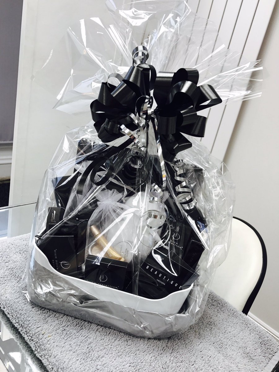 _beautique's tweet photo. Prom Make Up to be won π please see our Facebook page for more information β€οΈ #prom #beautiquelovesproms #prompackage https://t.co/FORbNe8ufh