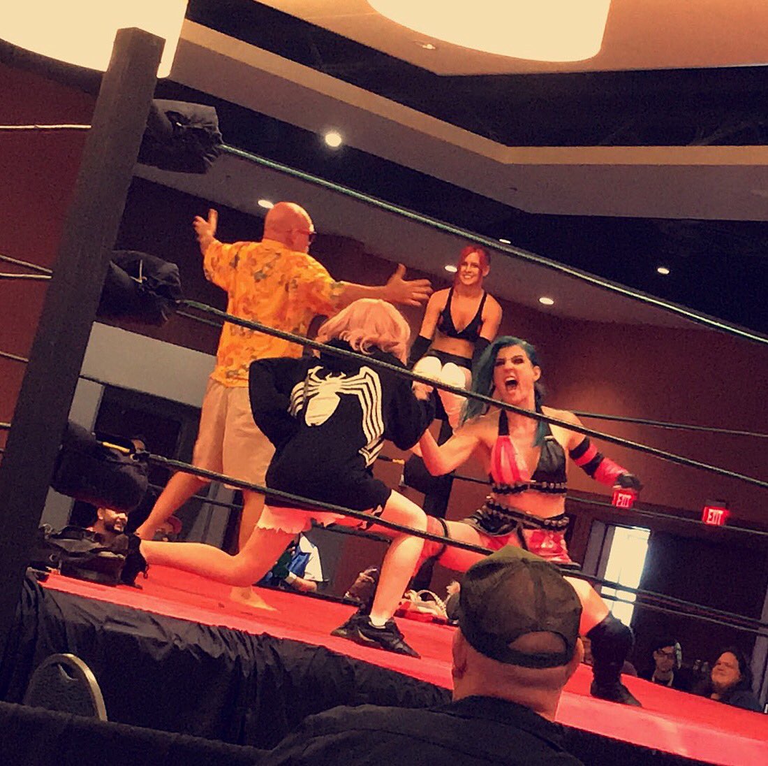 wrestlingleva's tweet photo. I might've challenged a child at FSCW to an arm wrestling contest &amp; lost.. screw It! I still won the match tho! #Jinx #SuperconRetro https://t.co/qcM52umg2i