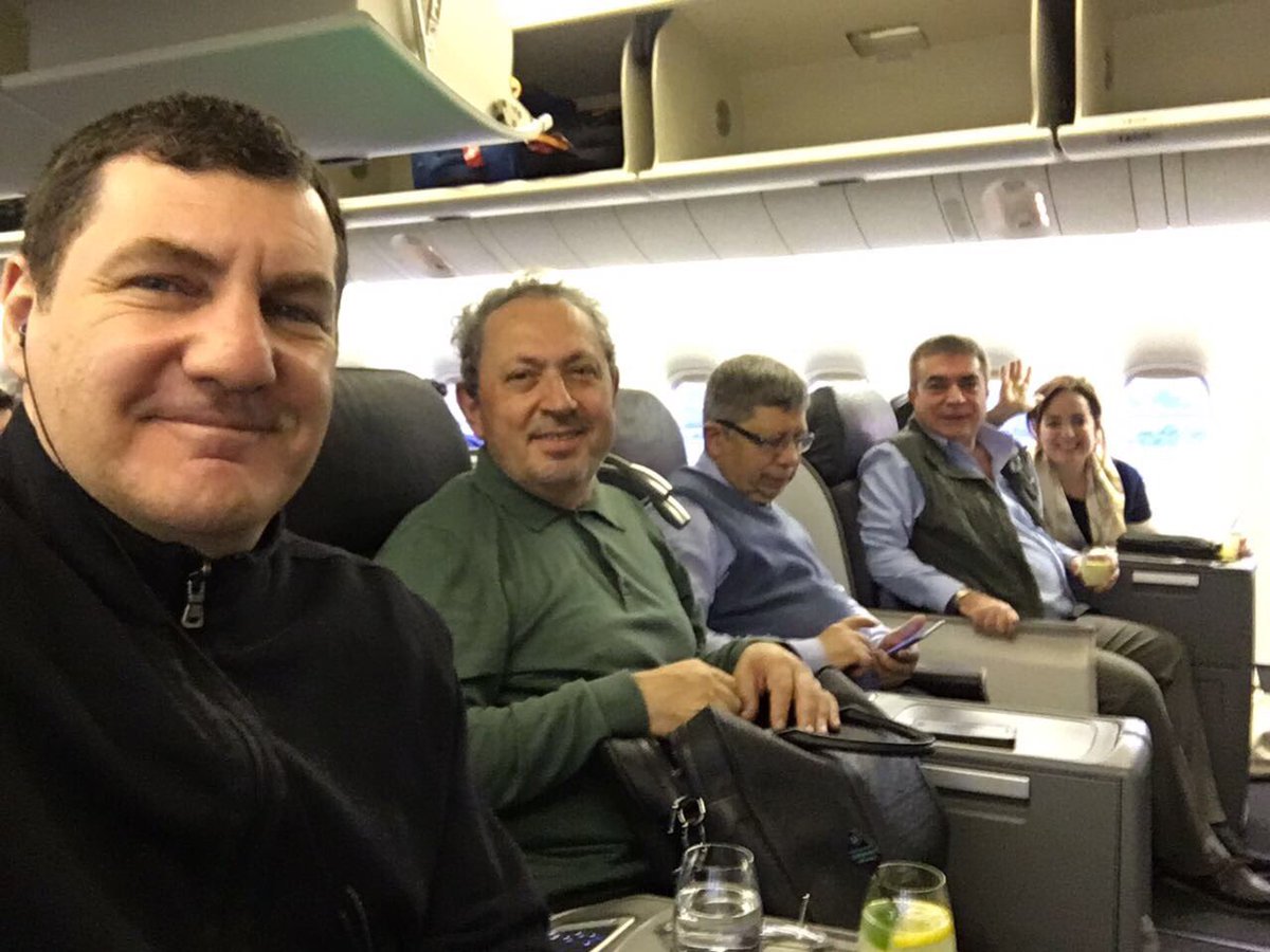 serefoguz's tweet photo. Sabah Yazarlar Kulübü; Yeni Delhi yolunda. #Hindistan - #Türkiye ilişkilerini tartışacağız
@serefoguz @keremalkin @ilnurcevik @mehmetakarca https://t.co/lGYCKg97hM