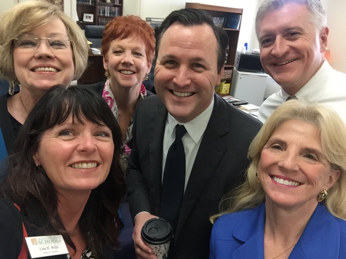 lisahannahwells's tweet image. Successful @SCSBA event allowing time for education conversations with our state reps. Always better when we work together!