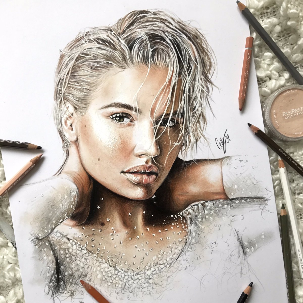 cellydrw's tweet photo. Die aufwendigste Zeichnung bisher! @ShirinDavid ✨ RT oder markieren, wäre echt dankbar wenn sie es sieht. Zeit:15-30h(kp haha) #shirindavid https://t.co/w0mud7fuCu