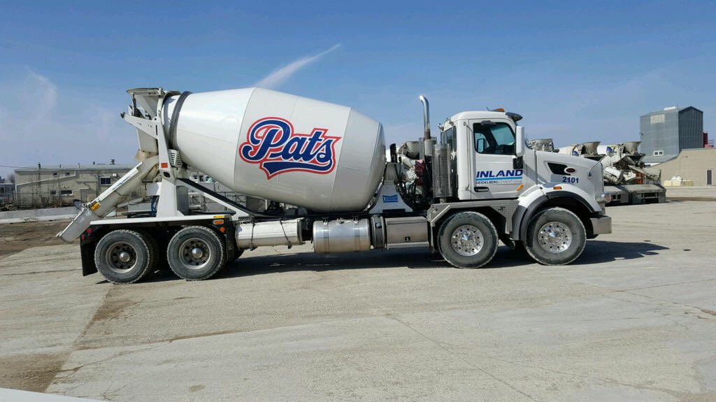 HeidelbergMattW's tweet photo. Cheering on @WHLPats while delivering today! We joined the regiment! #jointheregiment #yqr #GoPatsGo https://t.co/dV3C3jKxBN