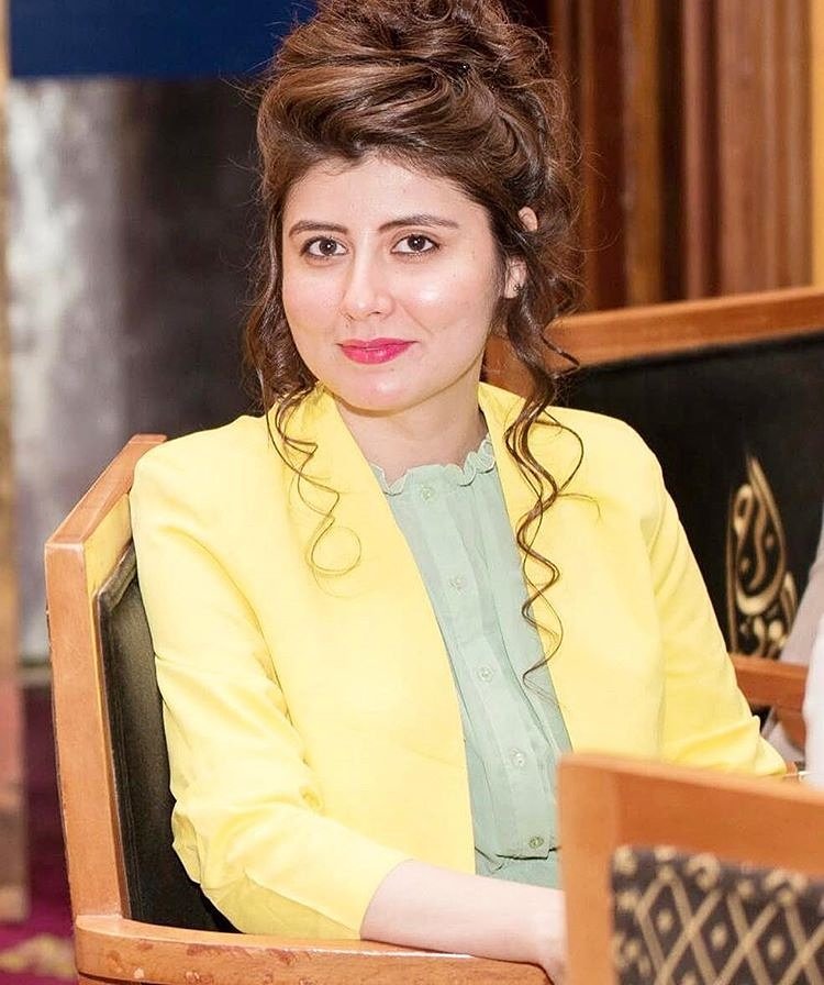 SocialDiaryMagz's tweet photo. NajibaFaiz .. An emerging star.. #lookingradiant in this #yellowoutfit @najibafaiz #Socialdiary #SocialDiaryMagazine https://t.co/AbZEcuEQJO