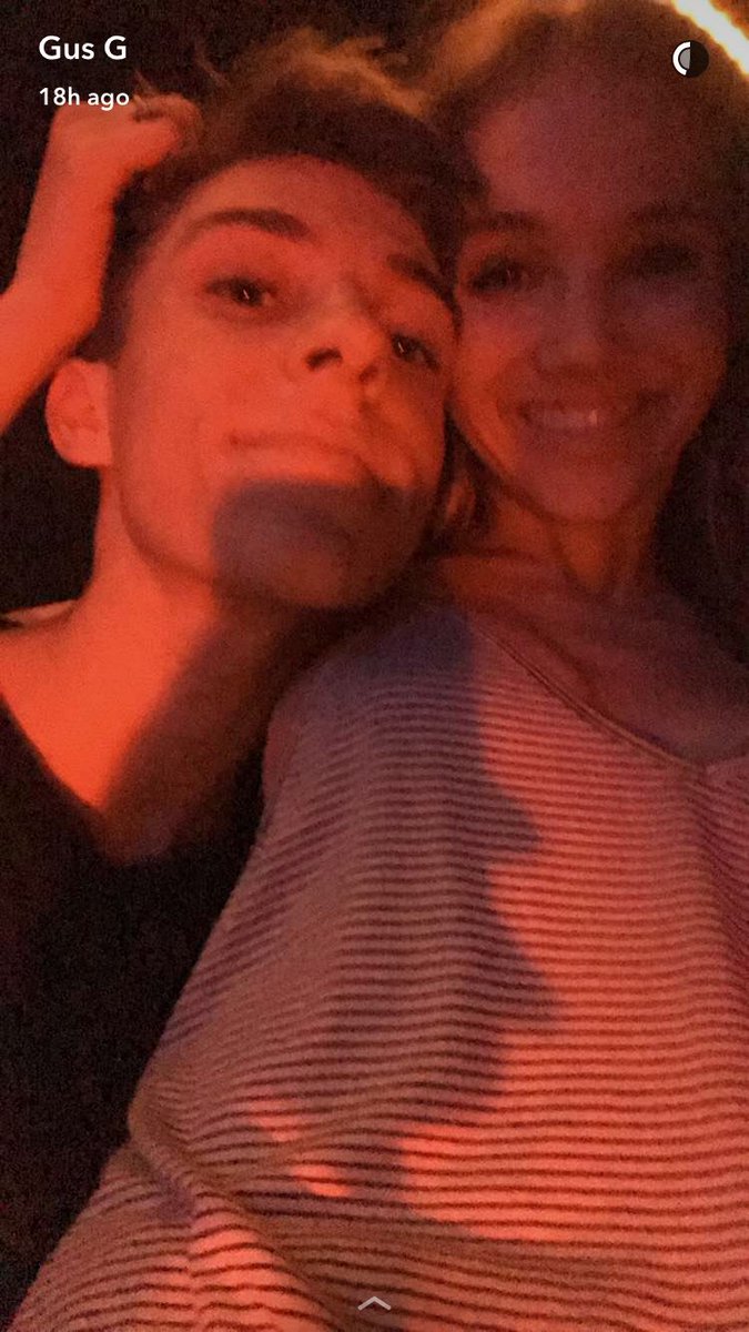 gusgoettl's tweet photo. Happy birthday! @carolineeeaton  hope it's great💅🏿🎈🎉 https://t.co/lJo62UjfOw