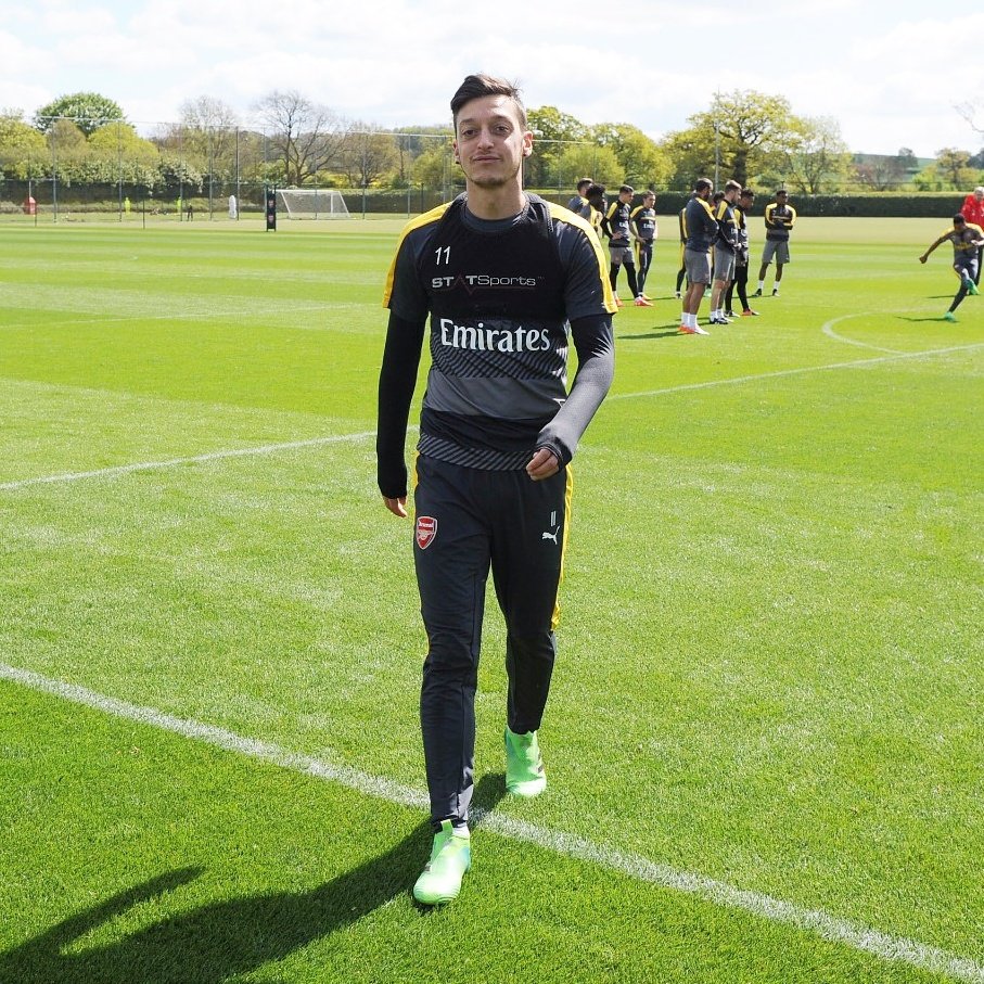 MESUT OZIL-@ Premierleague