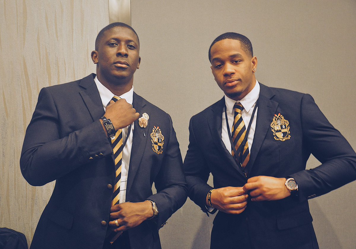 Flygerian43's tweet photo. EP the Realist...🤙🏾📸 #AlphaTwitter #AlphasInSuits #TheDapperApes #PhlyAlphas #BlackMenInSuits #PhlyG https://t.co/Du2BqanVnH