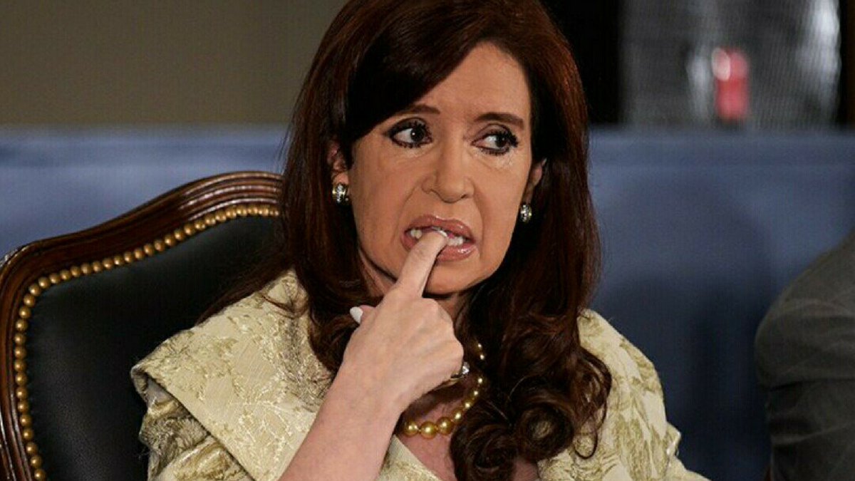 marirofo03's tweet photo. Cristina quiso escrachar a Mariana Fabbiani y utilizó una antigua foto de un... https://t.co/KdTCQif6hN by #marianabrey via @c0nvey https://t.co/jsEFrRUdln