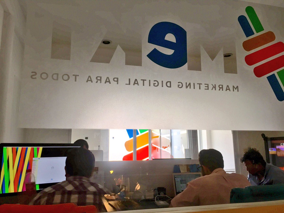 arisbe_encalada's tweet photo. No son los individuos los que hacen las empresas exitosas, sino los equipos. 
#MeKT #Team #Working 💪🏼🤓🖥⌨️💡 https://t.co/esrlq4JOUJ