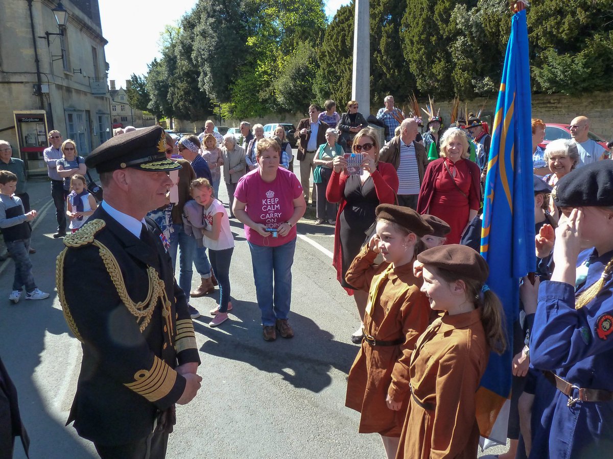 Good crowds Sat/Sun for 1940s in #Winchcombe The shop was a focal point I am glad to say, vintage clothing was a hit &amp; we still have more.