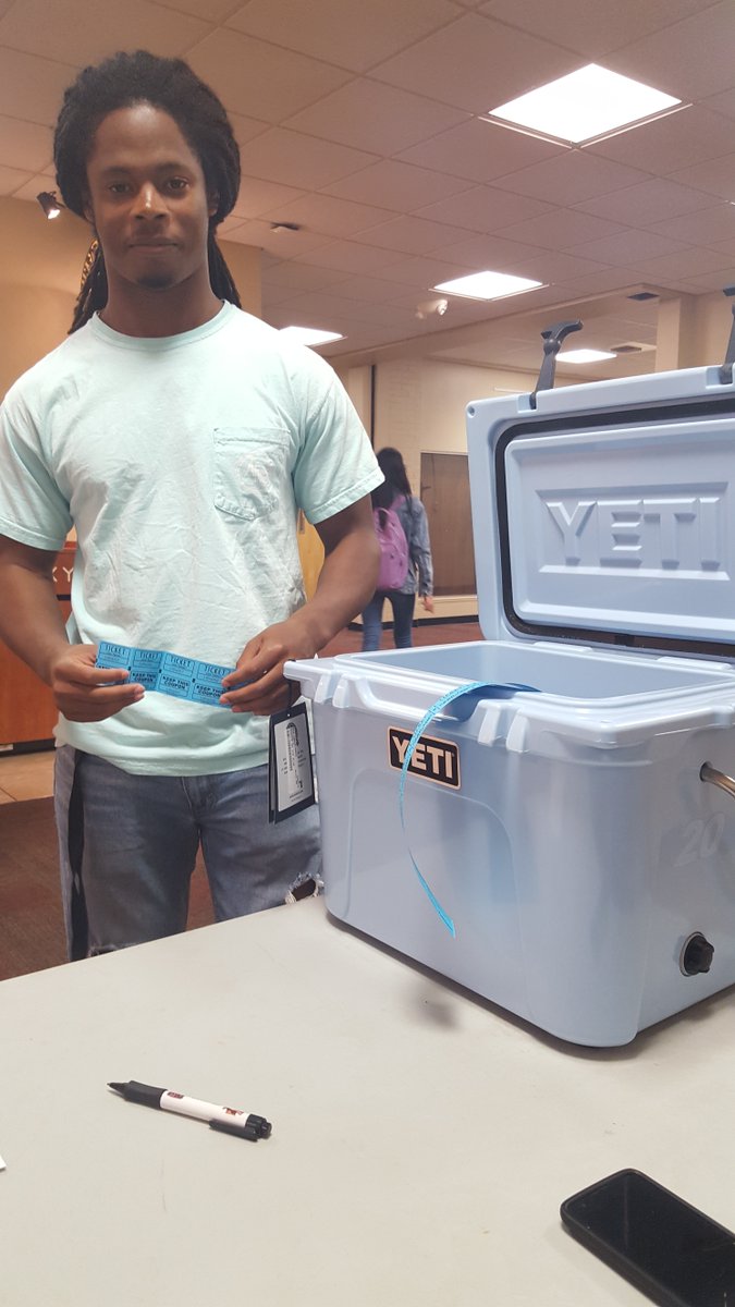 etakappa_dsp's tweet photo. Brother Anthony supporting the DSP Yeti Raffle! https://t.co/raxtjI2vYr