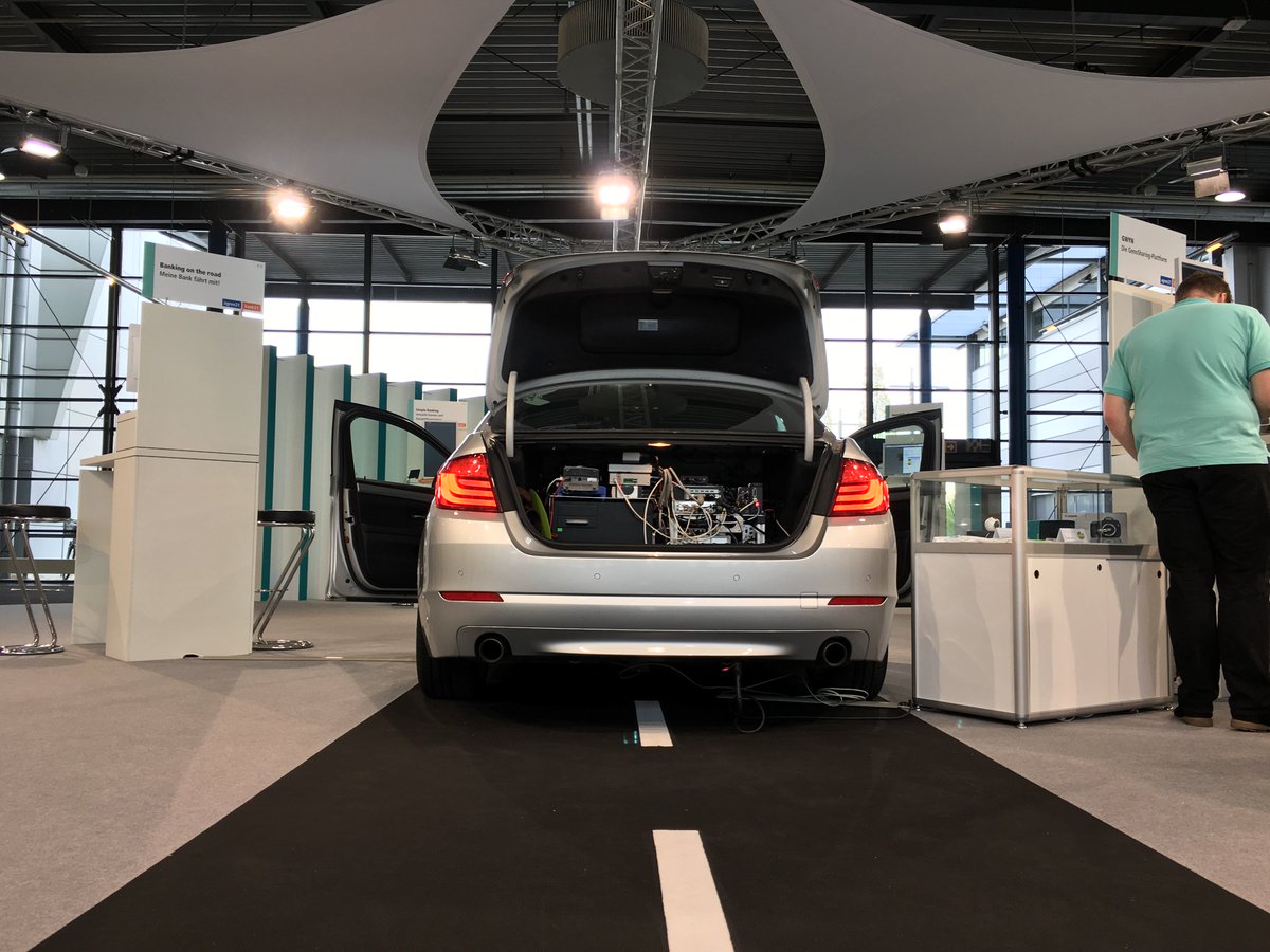twzimmer's tweet photo. #fiduciagad Banking on the Road. Meine Bank fährt mit. Gigantische Resonanz auf unser Messeexponat #COM17 https://t.co/aun2833DYK