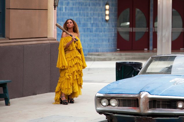 billboard's tweet photo. Beyonce's "Lemonade" is the highest-selling album globally in 2016 and Drake lands top song https://t.co/0axLJRlkp5 https://t.co/WCDvERj5t4