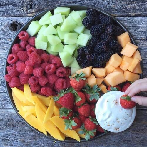 BestMotivation_'s tweet photo. Les fruiiiits 💛🍏❤🍉🍎💚🍇🍓❤️ https://t.co/TR8iXcLudm