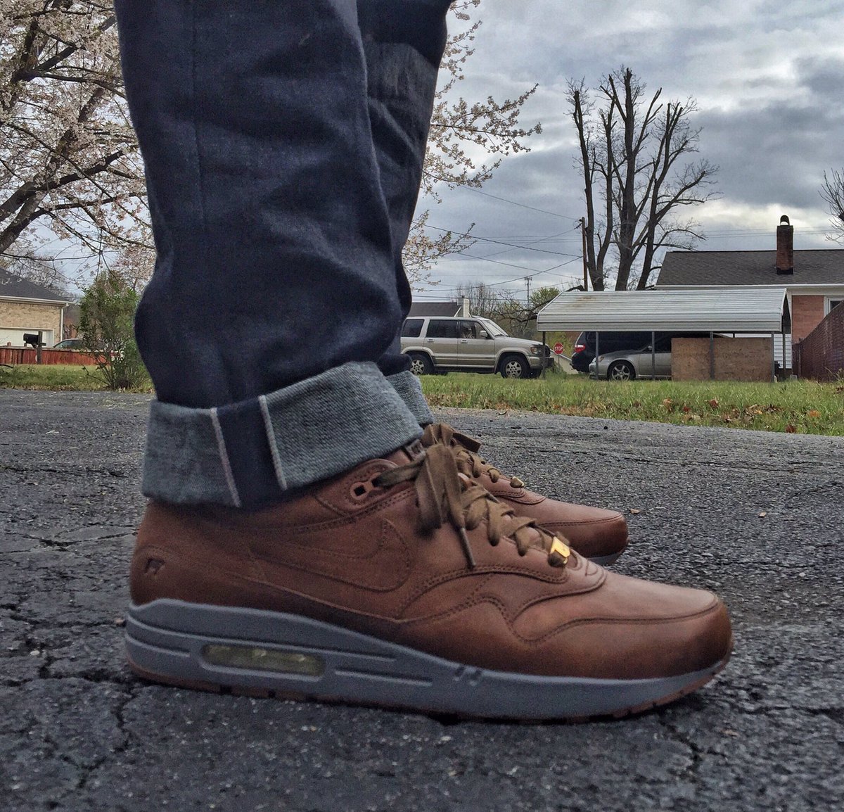 KatlegoMac's tweet photo. @NIKEiD x @WILLLeather #BringBackTheCollabo #ShareYourWill #NIKEid #myNikeid 🐂🐂🐂 https://t.co/4t5Ocuvu2d