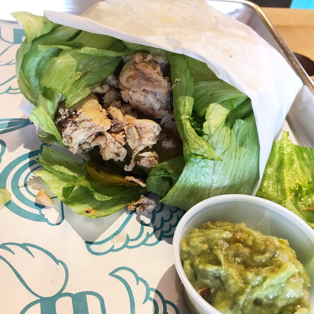 orderupsa's tweet photo. Custom order, #whole30 approved, lettuce wrap Chickenburger w/jalapeño, pineapple &amp; house made guac ✔️ #orderupsa https://t.co/6gJQBCUoEw