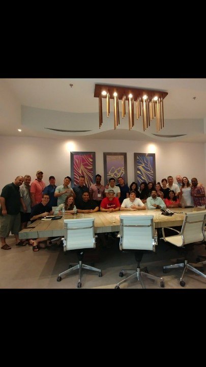 AWI_USA's tweet photo. AWI Dealer Roundtable in Sunny Cancun ☀️☀️☀️🌡️ @shawnatspg @hindyleeder @AWI_Mike @AWI_Tom @eric_k_wong #workhardplayharder https://t.co/4TaFzmD7PE