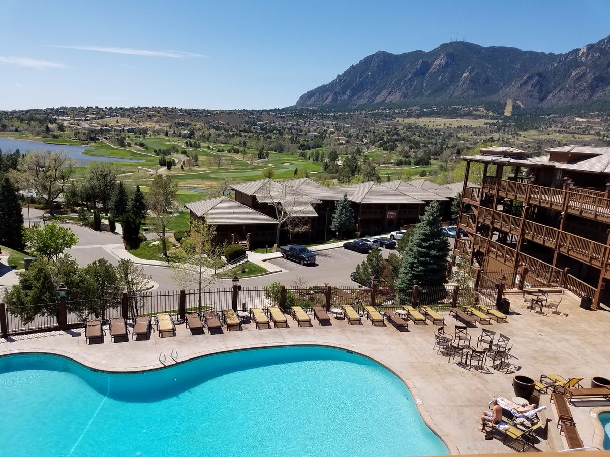 weareHMA's tweet image. The HMA team enjoyed the mountain sunshine last week! @CMRCOS @benchmarkhotels