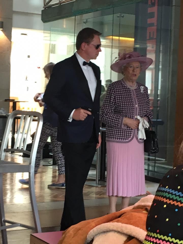 Lotame's tweet photo. Spotted! The Queen and #JamesBond during our meeting at #Mediacom today #ldx #lotamedata https://t.co/aN0txuFA17