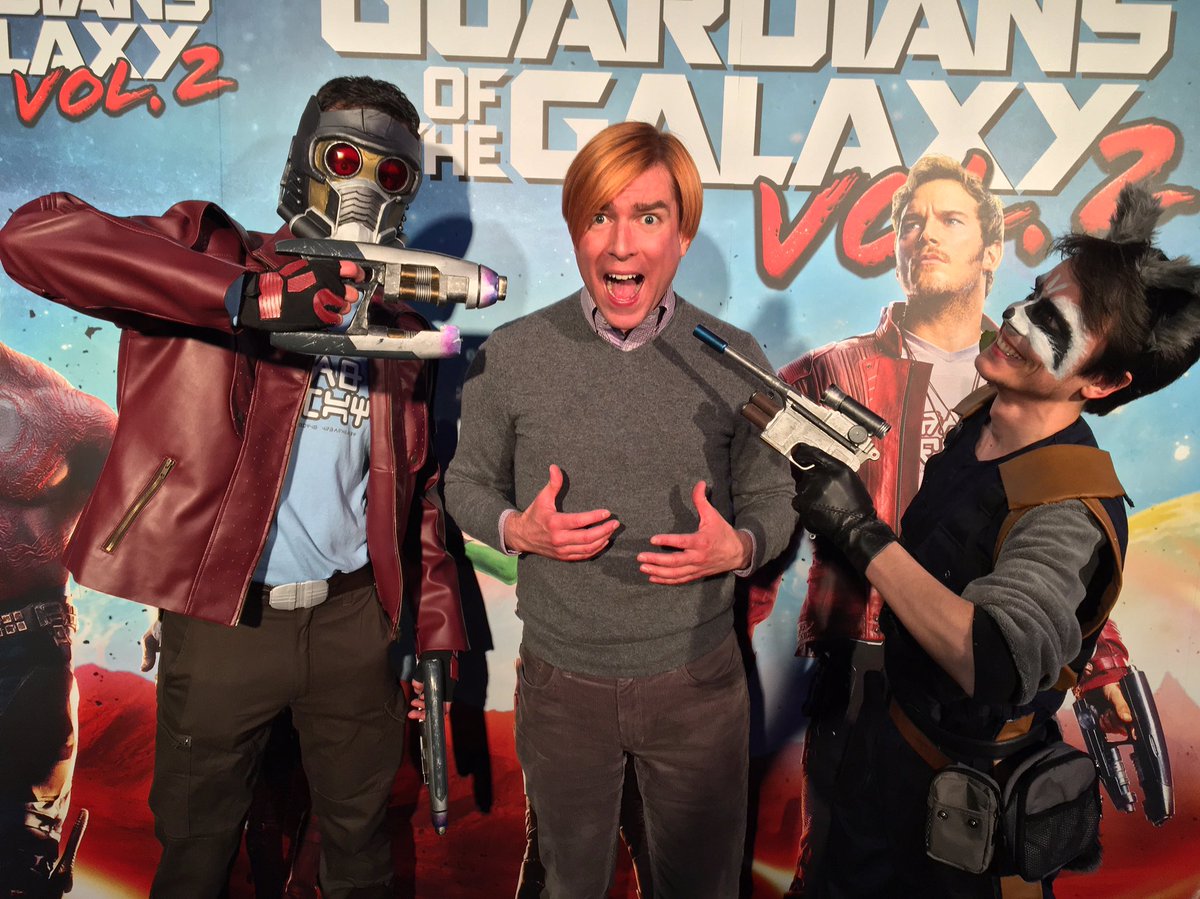 ShowbizzBart's tweet photo. Ook in het heelal trekt mijn felkleurig kapsel de aandacht! #GOTG2BE #iedereentegenkanker https://t.co/SFKhuDwKCM