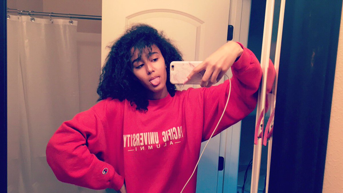 themaggiekile's tweet photo. I'm here for this #POCnation https://t.co/jpCsJILjw1