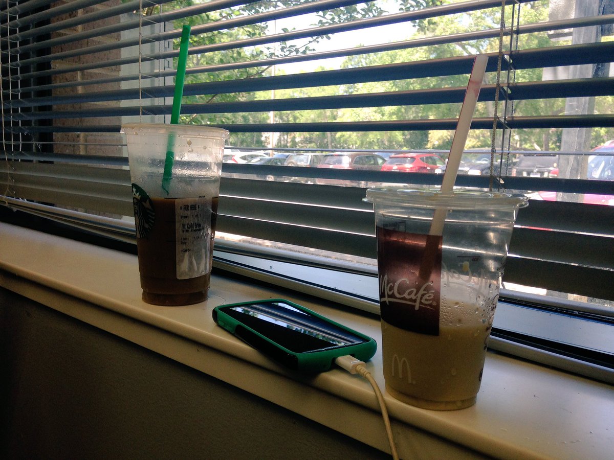 LeannaScachetti's tweet photo. .@CaitlinWMBB and I came prepared. @PCNHErynDion we need to hook you up! https://t.co/9Kb433sflr