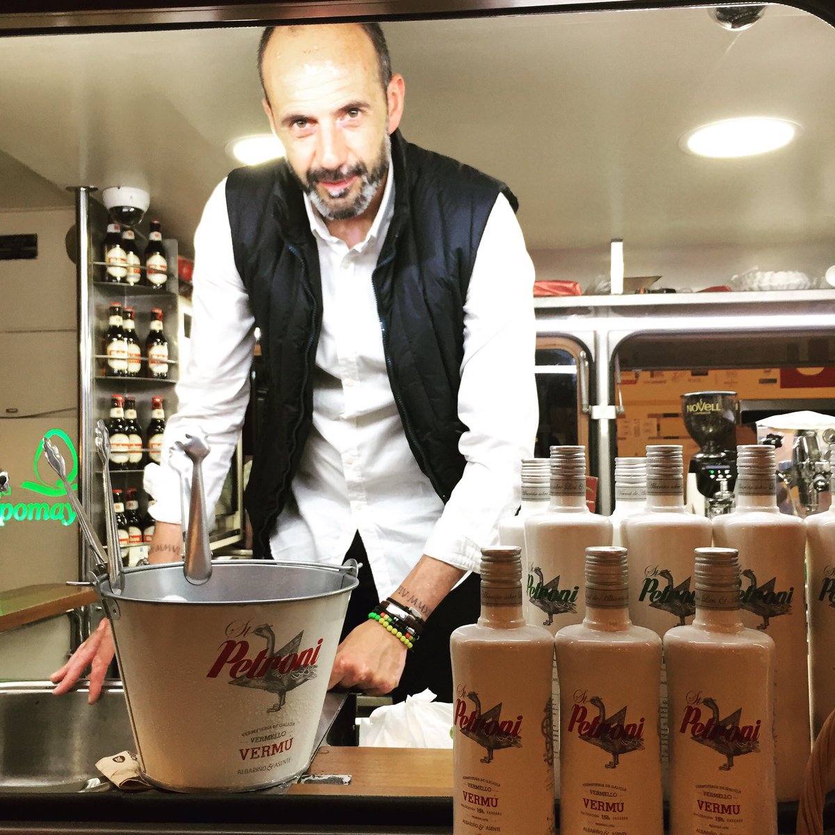 trendrinks's tweet photo. .@vermuStPetroni, el vermú de #Galicia, en #salongourmet. #vermú #bebidas #Petroni #trendrinks https://t.co/OrtE2ji4Aq