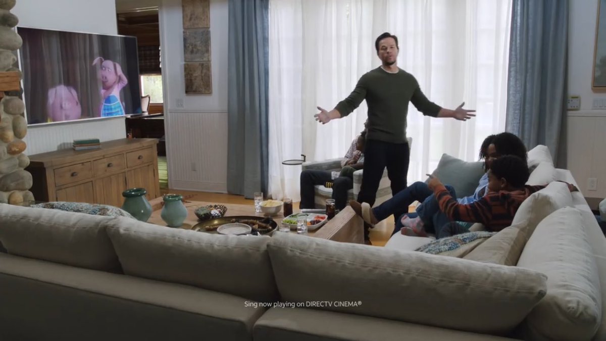 SadeDevine_'s tweet photo. Big thanks Osbrink for this opportunity. @SadeDevine_ and @mark_wahlberg @OsbrinkAgency @ATT @DIRECTV https://t.co/lbfX49Xx9M
