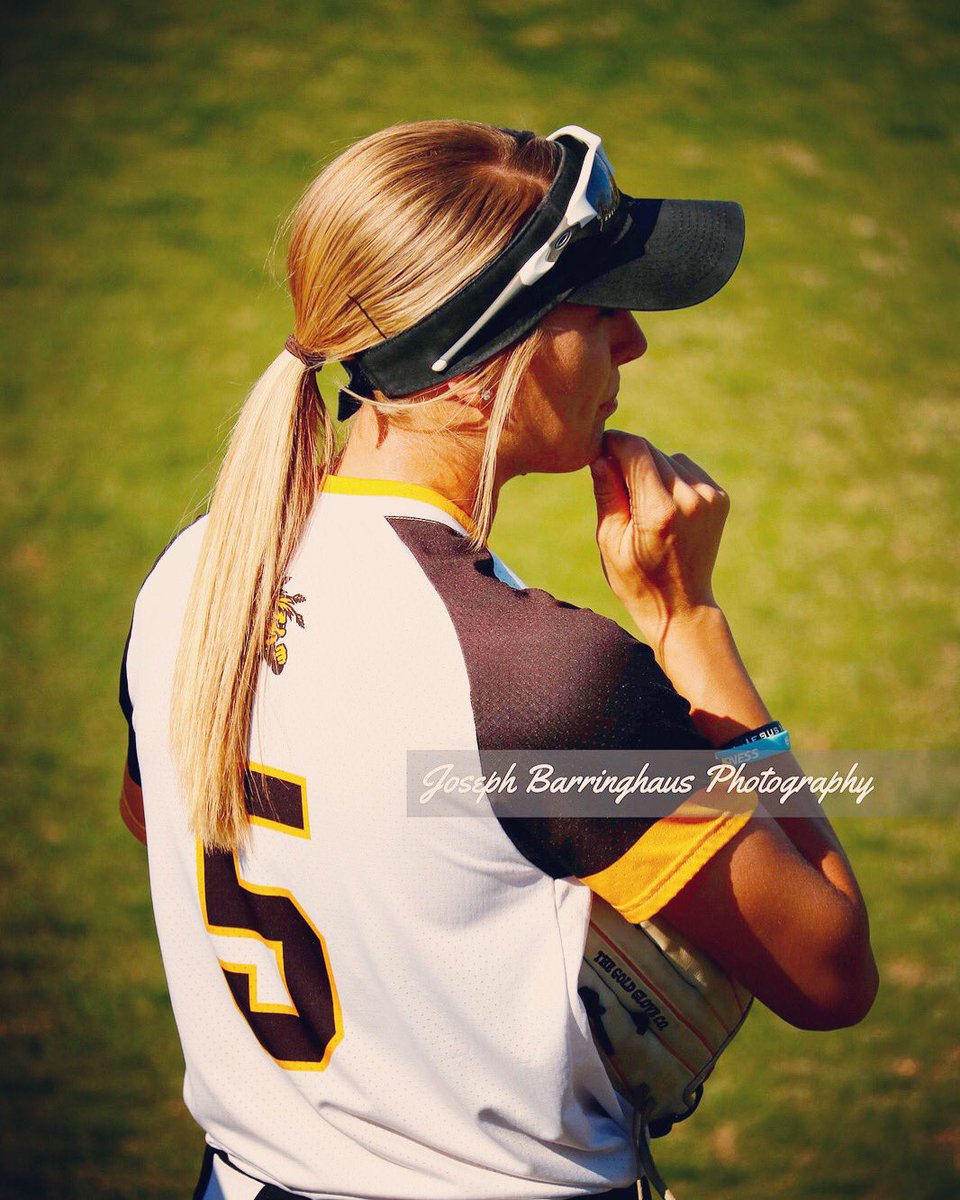 ashleynj595's tweet photo. Thinking bout all the hits @GoShockersSB is going to have tonight 🌾💣👊🏻 https://t.co/9nBvHTUcXA