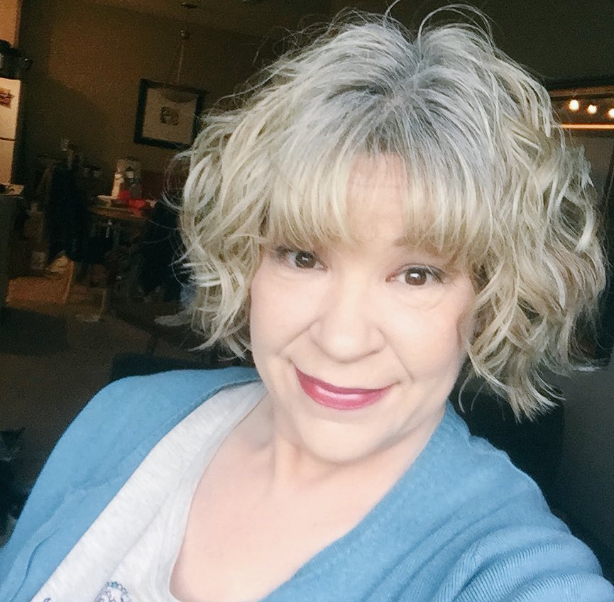 TheWavyNation's tweet photo. Today's refresh with #CamilleRose Curlmaker. https://t.co/MDYPaqa6Zv