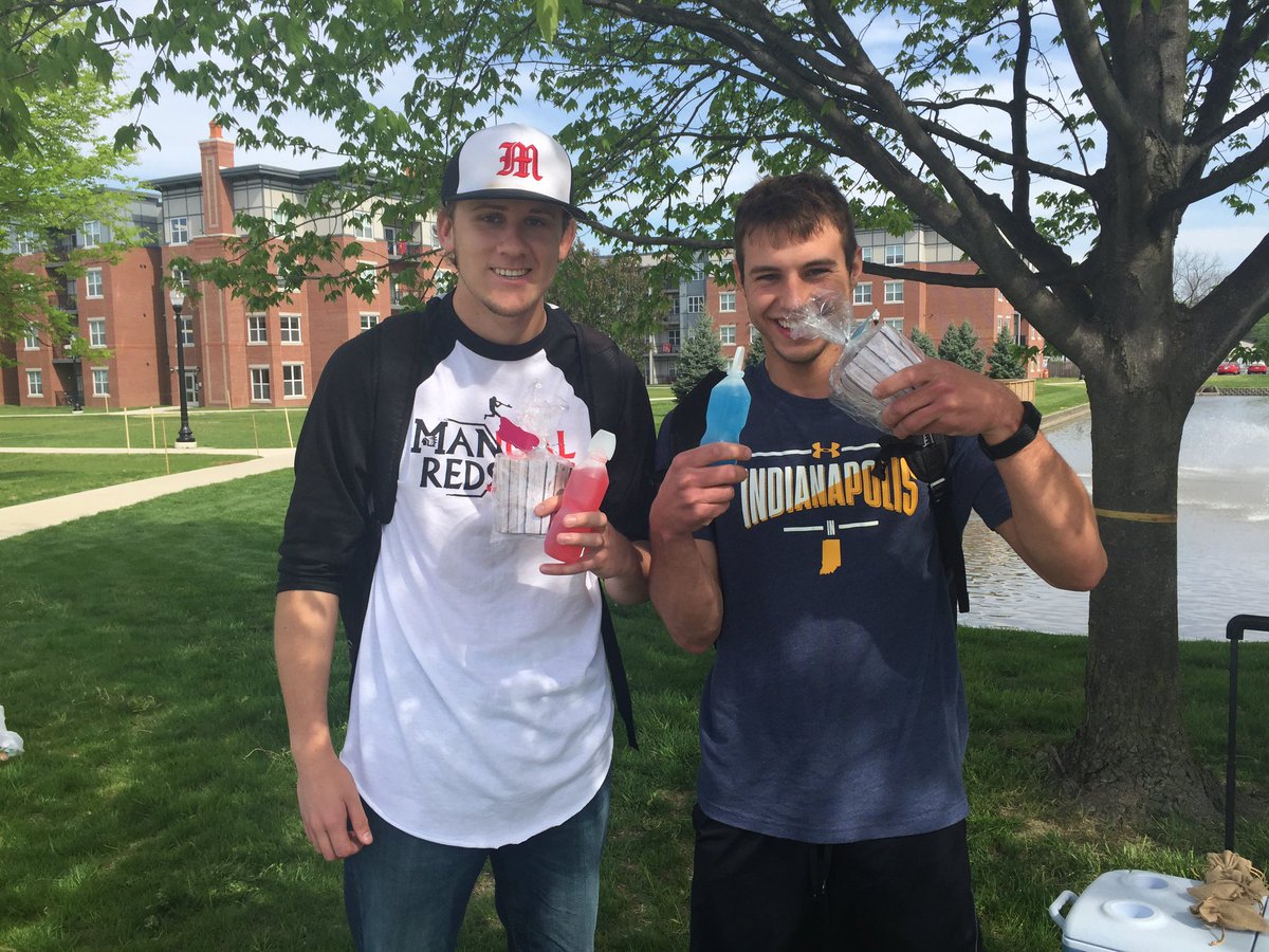 GVatUIndy's tweet photo. Celebrating #UIndyDay outdoors with a little cornhole and popsicles... That's a thing, right @uindy? #UIndyDay #ExperienceGV https://t.co/tubhyG2kLa