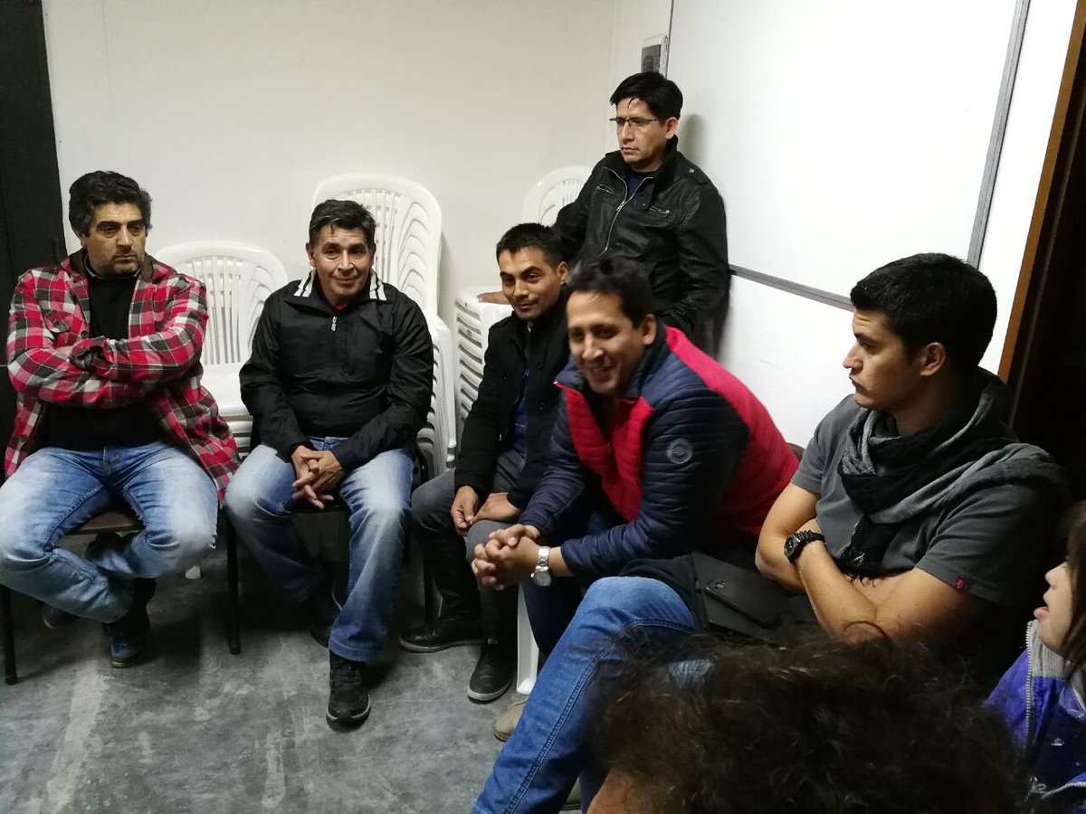 #AHORA reunidos con @Dip_duPlessis @dipramonsoto <a href="/lopezcentenario/">Marcelo Lopez</a> en Seccional #MPN #centenario #vistaalegre #JuntosPodemosMas