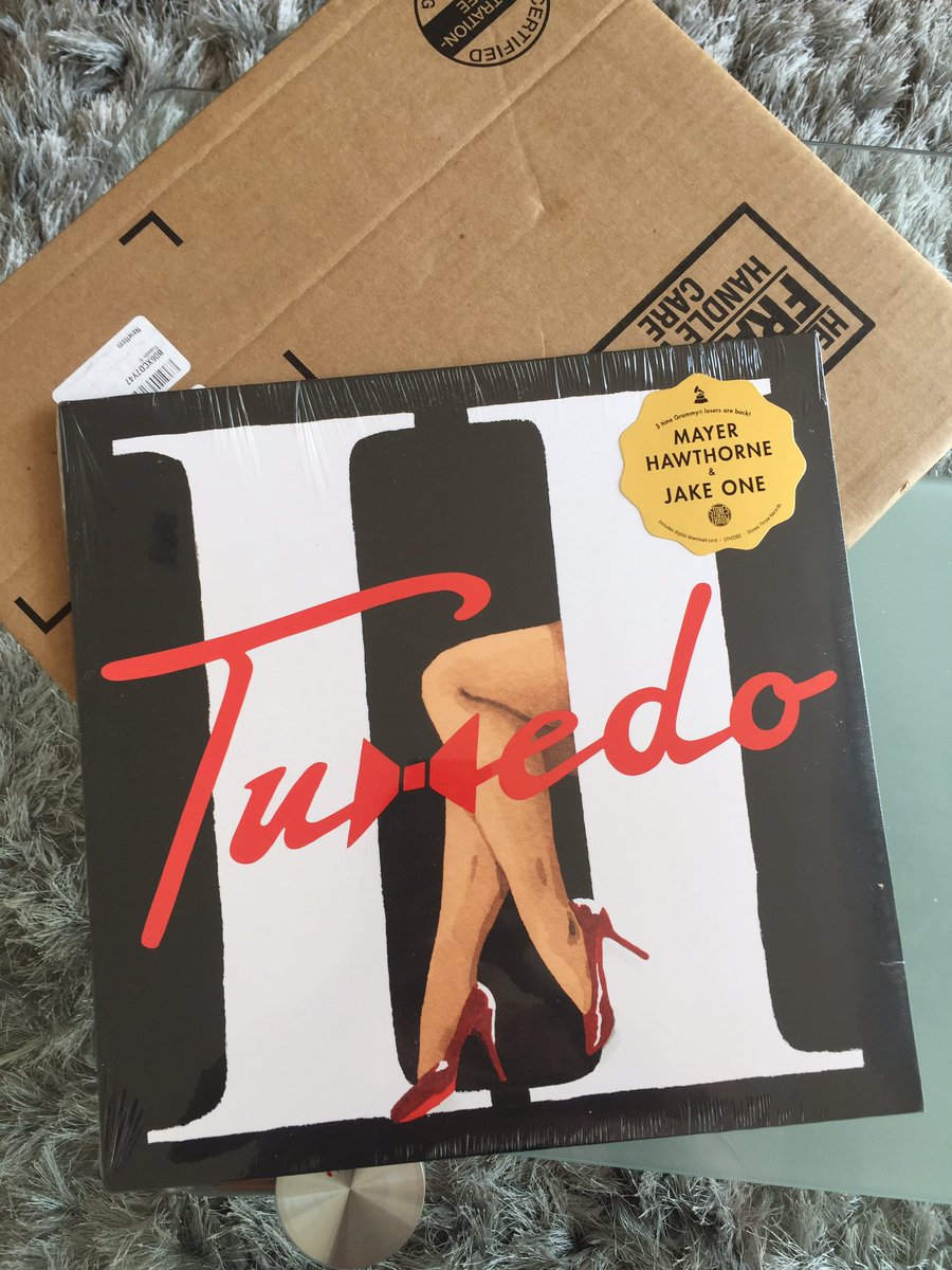 mrtecostudio's tweet photo. Estoy muy feliz con mi vinyl, llegó en perfectas condiciones. El servicio excelente 😎 ¡Los Amo! @AmazonHelp @amazonmex  #FelizMartes https://t.co/Hbg7dQiC2P