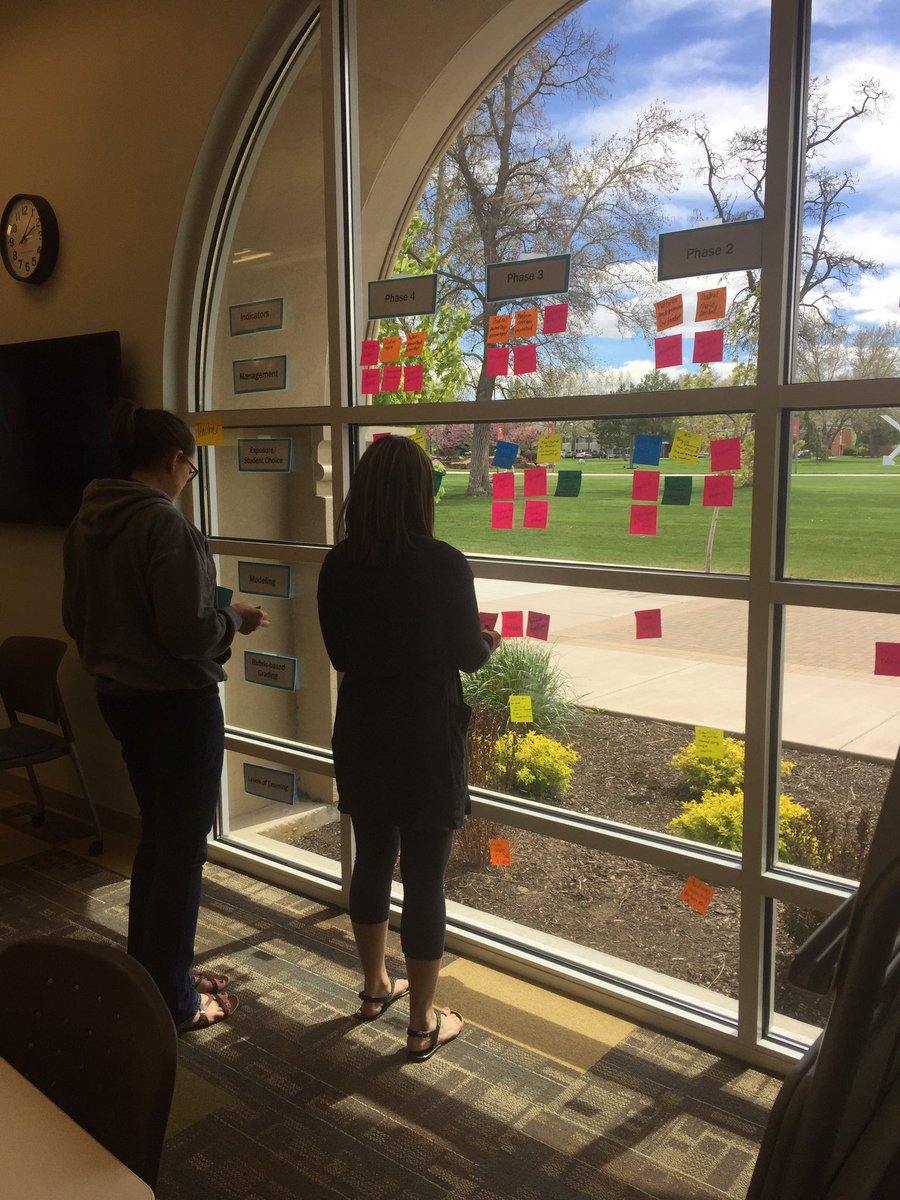 teachertechmvb's tweet image. Make your space what you what it to be #HACK_R @NNUDoceo @ACKLEYDOCEO #education #innovation