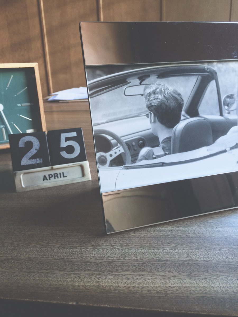 Pinder_Brothers's tweet photo. Our silver-plated photo-frames suitable for a personalized engraving #FathersDay #giftideas # giftfordad  #SOUTHYORKSBIZ #sheffieldissuper https://t.co/ou74k58IEI