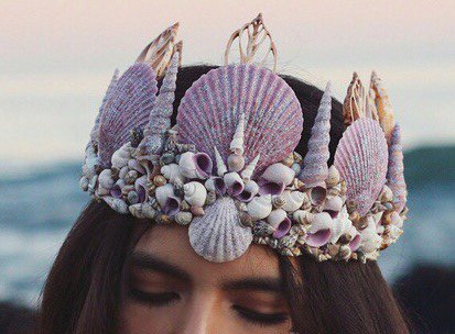 ChooseOne___'s tweet image. Choose one #Mermaid #Crown
