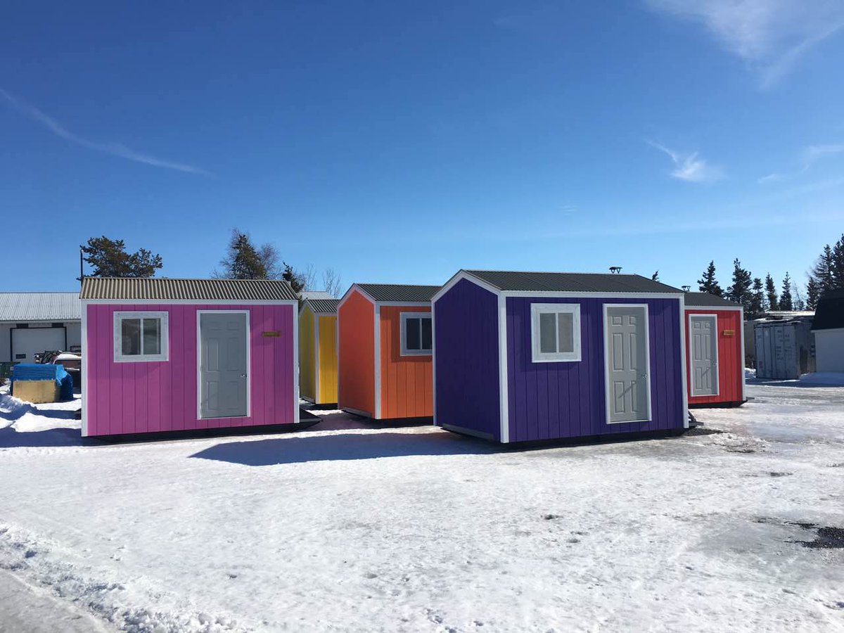 Destination Nwt Yk On Twitter Yellowknife Icefishing