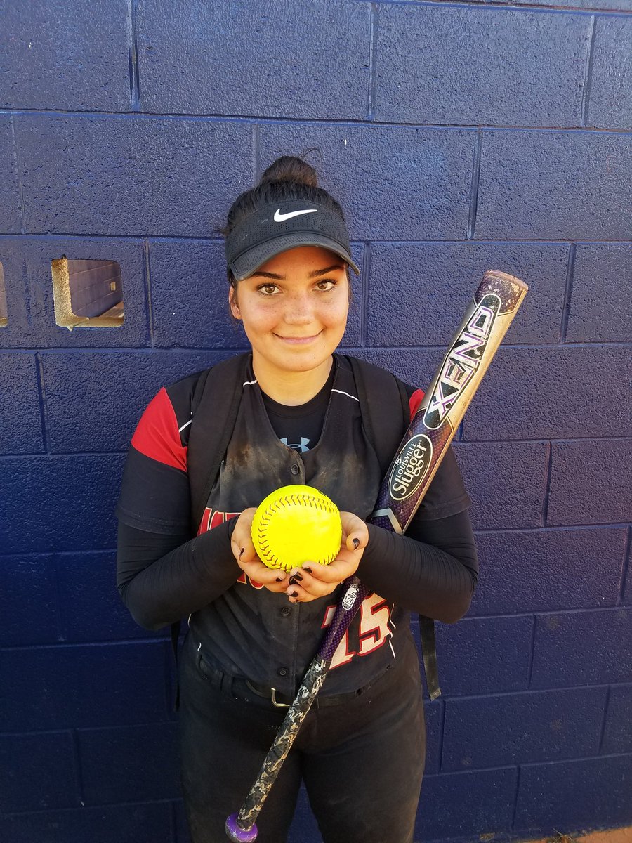 VBHS_Softball's tweet image. Skye Collins leads Vero over Centennial 12-0 with a double play in the 1st and a 2 run homer in the 4th #vbhs #vbhssoftball