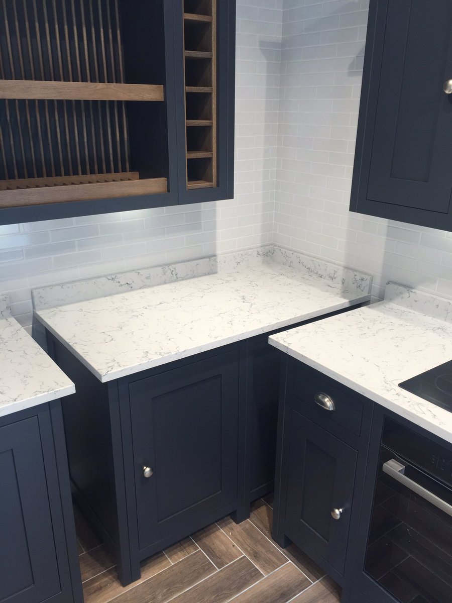 Randzo_M's tweet photo. Small kitchen for a happy client done #Gkdteam #WeCanDoYousToo https://t.co/FSnNVHcEjM