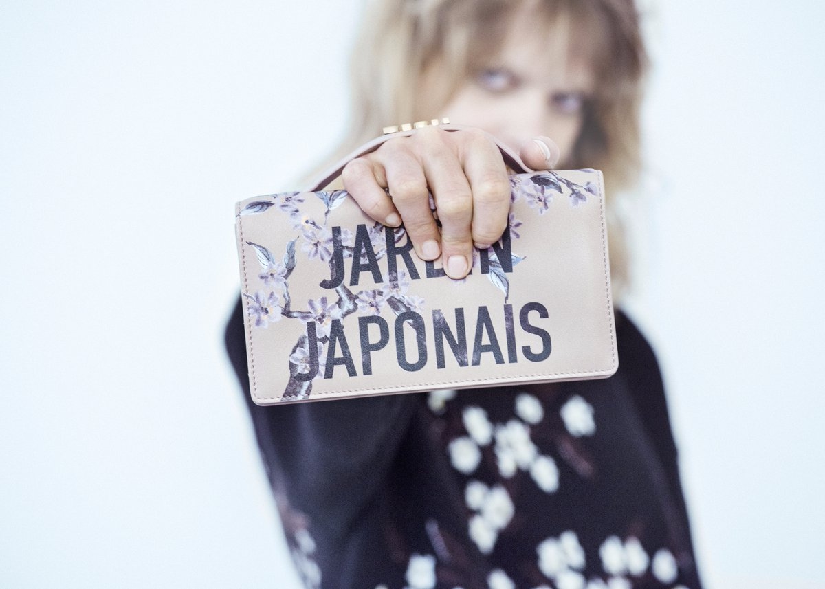 renanbezerra's tweet photo. See the exclusive capsule collection Maria Grazia Chiuri created for the Ginza Six... https://t.co/IJZywB4R43 by #Dior via @c0nvey https://t.co/NgmzAiNMff